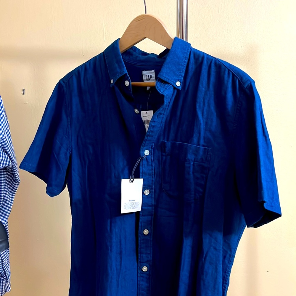 Mens medium button down long sleeve shirts, Gap shirt short sleeve with tags
